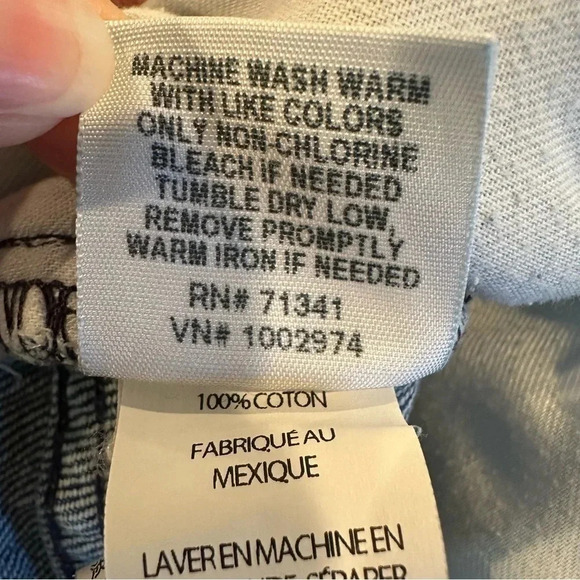 L.L.Bean Womens Medium Wash Original Fit Relaxed Jeans Size 10 Petite - Picture 9 of 11